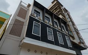 RedDoorz Syariah near RSUD Siti Fatimah Palembang